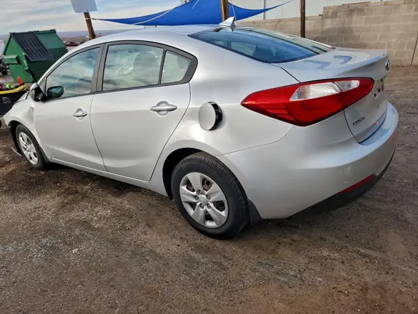 KNAFK4A62G5438740 2016 KIA FORTE - Image 2