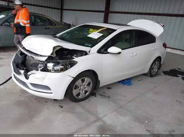 KNAFK4A62G5457918 2016 KIA FORTE - Image 2