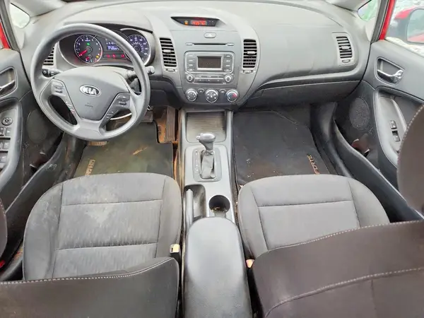 KNAFK4A62G5459359 2016 KIA FORTE - Image 8