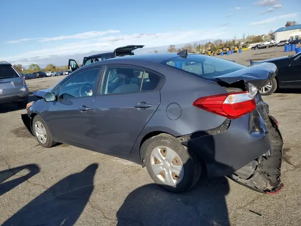 KNAFK4A62G5464156 2016 KIA FORTE - Image 2