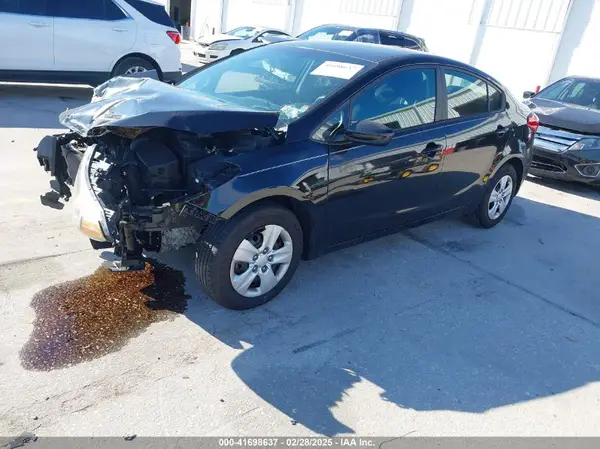 KNAFK4A62G5466215 2016 KIA FORTE - Image 2