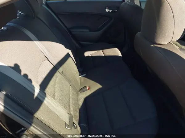 KNAFK4A62G5466215 2016 KIA FORTE - Image 8