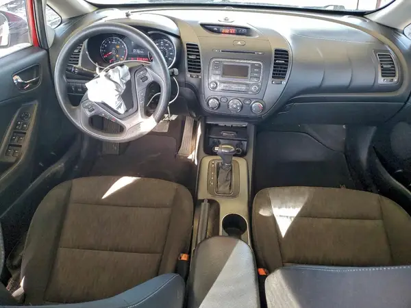 KNAFK4A62G5466456 2016 KIA FORTE - Image 8
