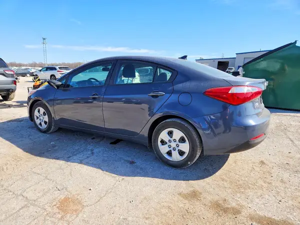 KNAFK4A62G5477389 2016 KIA FORTE - Image 2