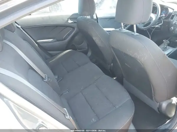 KNAFK4A62G5480955 2016 KIA FORTE - Image 8