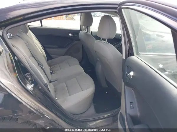 KNAFK4A62G5481409 2016 KIA FORTE - Image 8