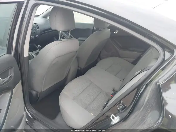 KNAFK4A62G5484178 2016 KIA FORTE - Image 8
