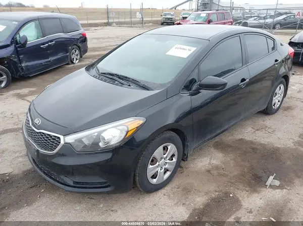KNAFK4A62G5486996 2016 KIA FORTE - Image 2