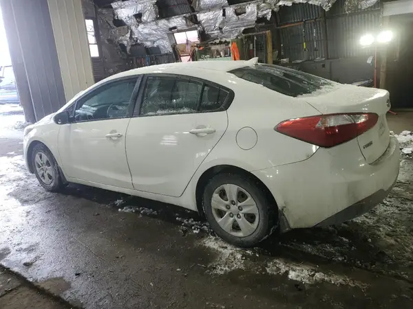 KNAFK4A62G5493303 2016 KIA FORTE - Image 2
