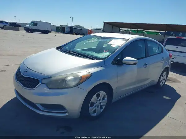 KNAFK4A62G5493351 2016 KIA FORTE - Image 2