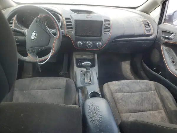 KNAFK4A62G5493530 2016 KIA FORTE - Image 8
