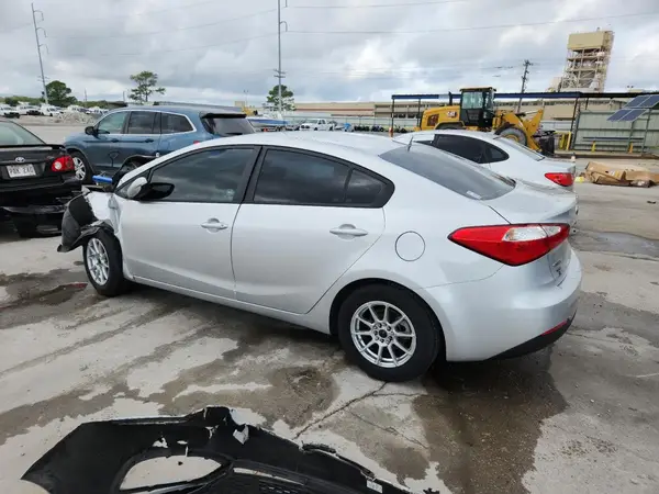 KNAFK4A62G5495178 2016 KIA FORTE - Image 2