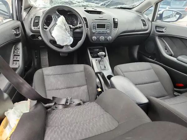 KNAFK4A62G5495178 2016 KIA FORTE - Image 8