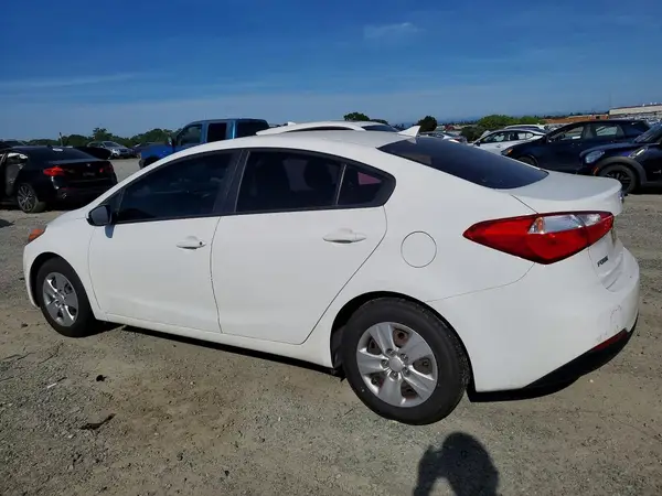 KNAFK4A62G5509404 2016 KIA FORTE - Image 2