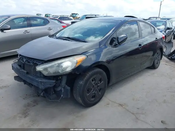KNAFK4A62G5509676 2016 KIA FORTE - Image 2