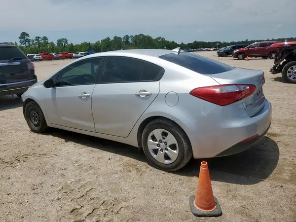 KNAFK4A62G5514392 2016 KIA FORTE - Image 2