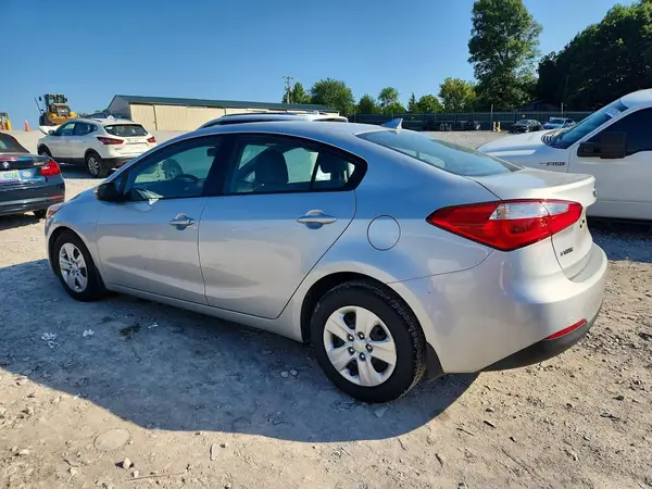 KNAFK4A62G5518782 2016 KIA FORTE - Image 2