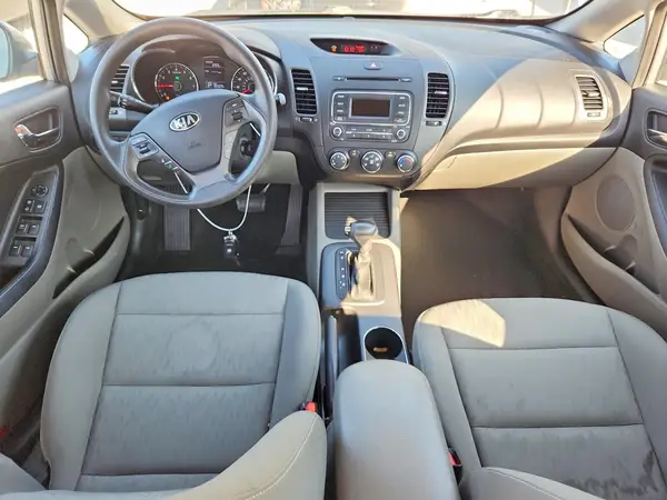 KNAFK4A62G5518782 2016 KIA FORTE - Image 8