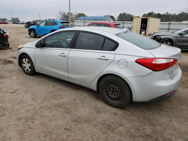 KNAFK4A62G5525036 2016 KIA FORTE - Image 2