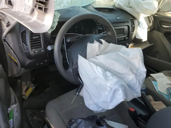 KNAFK4A62G5536506 2016 KIA FORTE - Image 8