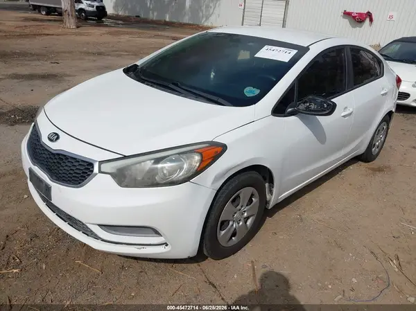 KNAFK4A62G5544136 2016 KIA FORTE - Image 2