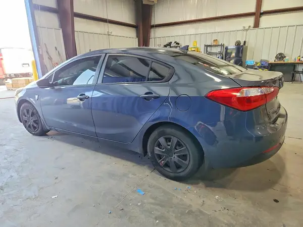 KNAFK4A62G5551863 2016 KIA FORTE - Image 2