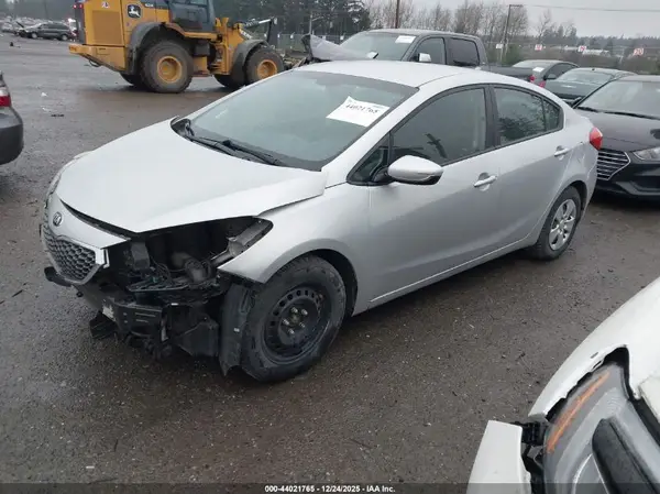 KNAFK4A62G5559476 2016 KIA FORTE - Image 2