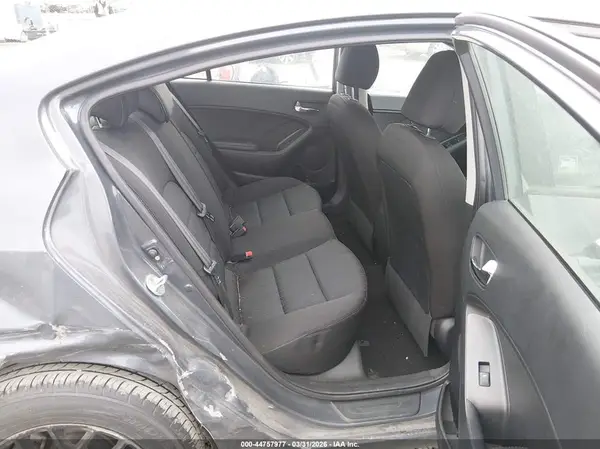 KNAFK4A62G5559509 2016 KIA FORTE - Image 8