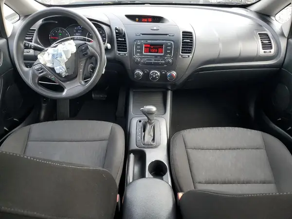 KNAFK4A62G5569554 2016 KIA FORTE - Image 8