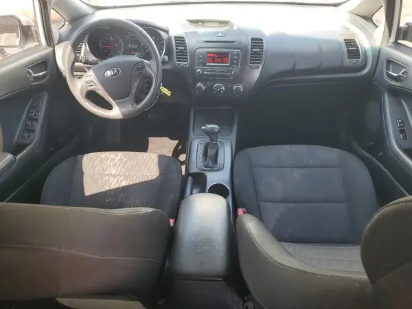 KNAFK4A62G5572888 2016 KIA FORTE - Image 8