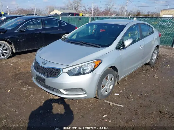 KNAFK4A62G5572972 2016 KIA FORTE - Image 2