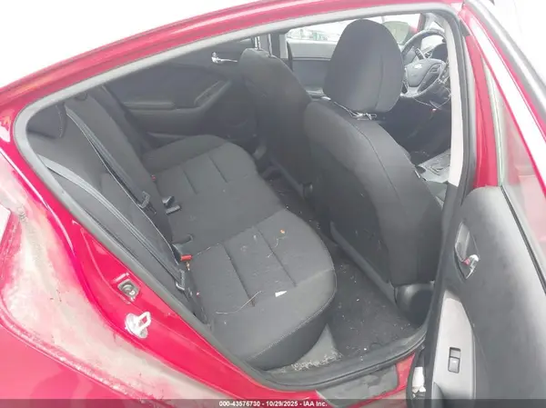 KNAFK4A62G5575032 2016 KIA FORTE - Image 8