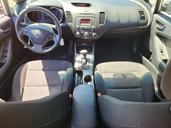 KNAFK4A62G5576861 2016 KIA FORTE - Image 8
