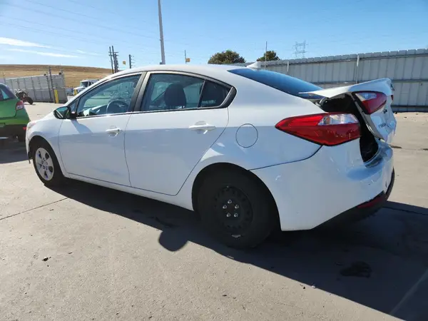 KNAFK4A62G5576990 2016 KIA FORTE - Image 2