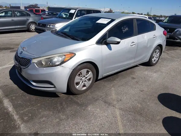 KNAFK4A62G5577640 2016 KIA FORTE - Image 2