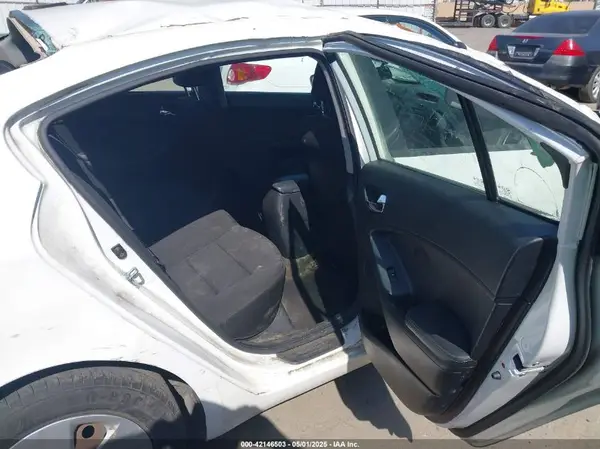 KNAFK4A62G5577668 2016 KIA FORTE - Image 8