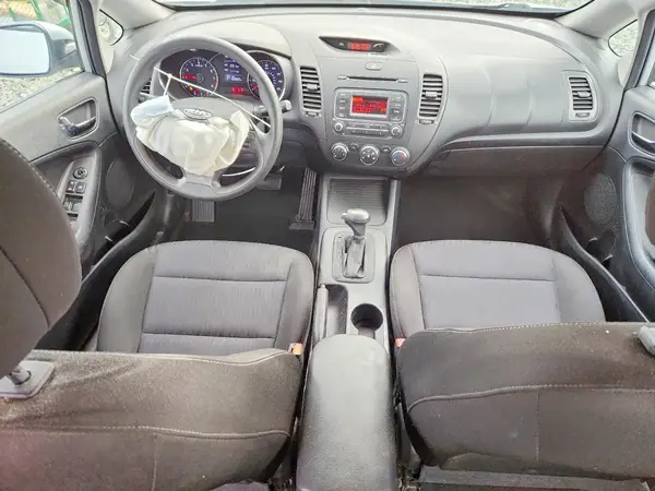 KNAFK4A62G5577671 2016 KIA FORTE - Image 8