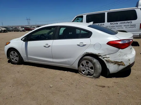 KNAFK4A62G5579095 2016 KIA FORTE - Image 2