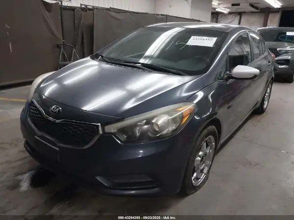 KNAFK4A62G5587083 2016 KIA FORTE - Image 2