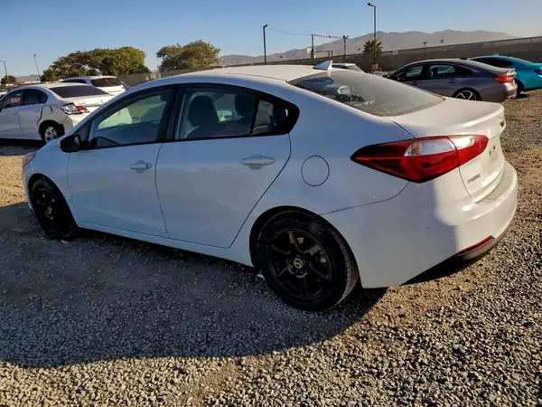 KNAFK4A62G5595006 2016 KIA FORTE - Image 2