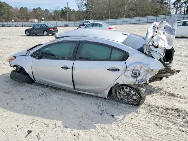 KNAFK4A62G5602729 2016 KIA FORTE - Image 2