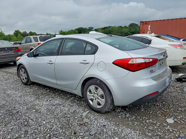KNAFK4A62G5604352 2016 KIA FORTE - Image 2