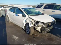 KNAFK4A62G5605078 2016 KIA FORTE