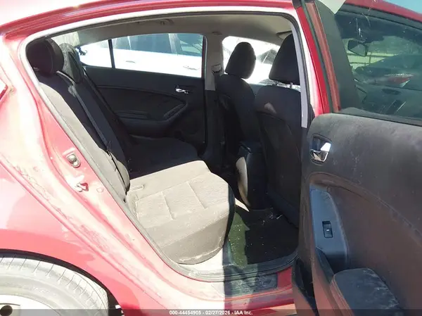 KNAFK4A62G5605453 2016 KIA FORTE - Image 8