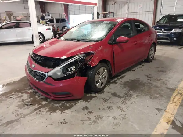 KNAFK4A62G5605470 2016 KIA FORTE - Image 2