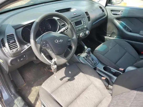 KNAFK4A62G5606070 2016 KIA FORTE - Image 8