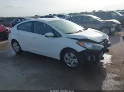 KNAFK4A62G5610068 2016 KIA FORTE