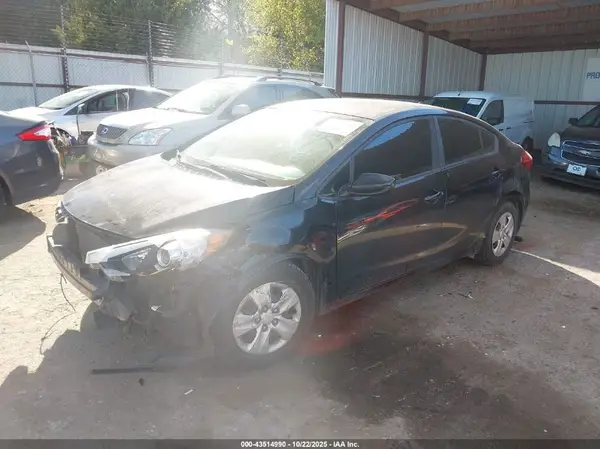 KNAFK4A62G5611544 2016 KIA FORTE - Image 2