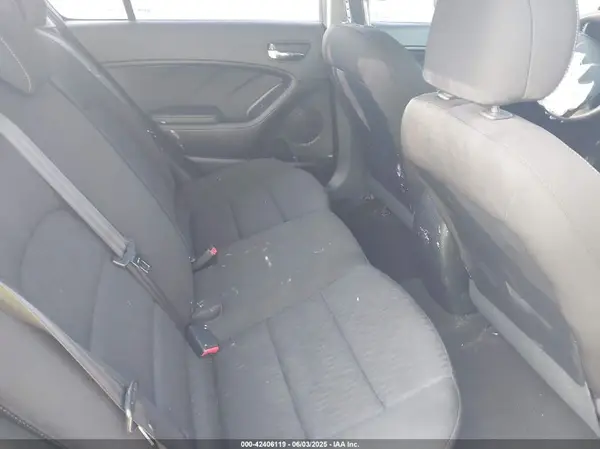 KNAFK4A62G5612273 2016 KIA FORTE - Image 8