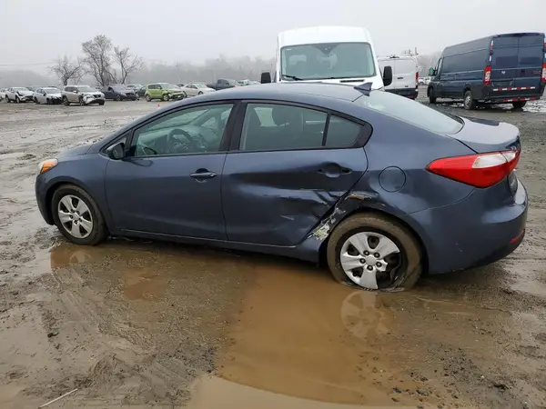 KNAFK4A62G5613990 2016 KIA FORTE - Image 2